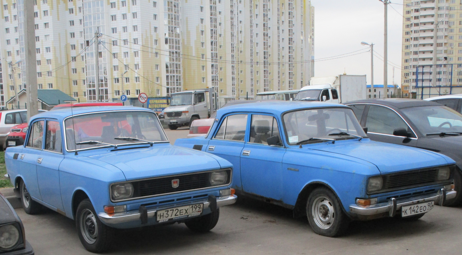 Москвич 2140 мой приятель голубой. Москвич мой приятель голубой. АЗЛК-2140 «Москвич» номера н 372 ех 199 Очнь много картинок. Москвич контраст Кононец.