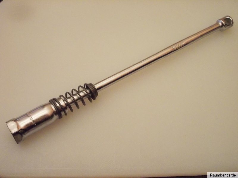 свечной ключ — наверняка будет удобен со 110-ым мотором! — Mercedes-Benz G-Class (W463 1G)