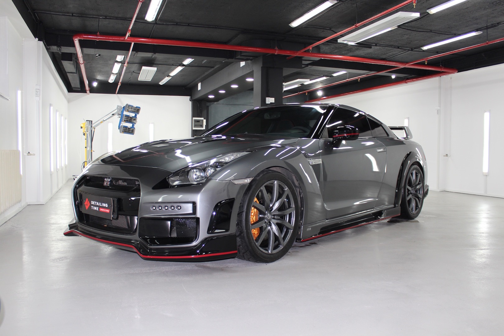 Gt detailing. Nissan GTR детейлинг. Трансмиссия Ниссан ГТР 35. Nissan GTR Nismo в детейлинге. 2018 Nissan gt-r Nismo gt3 unveiled with Performance updates.