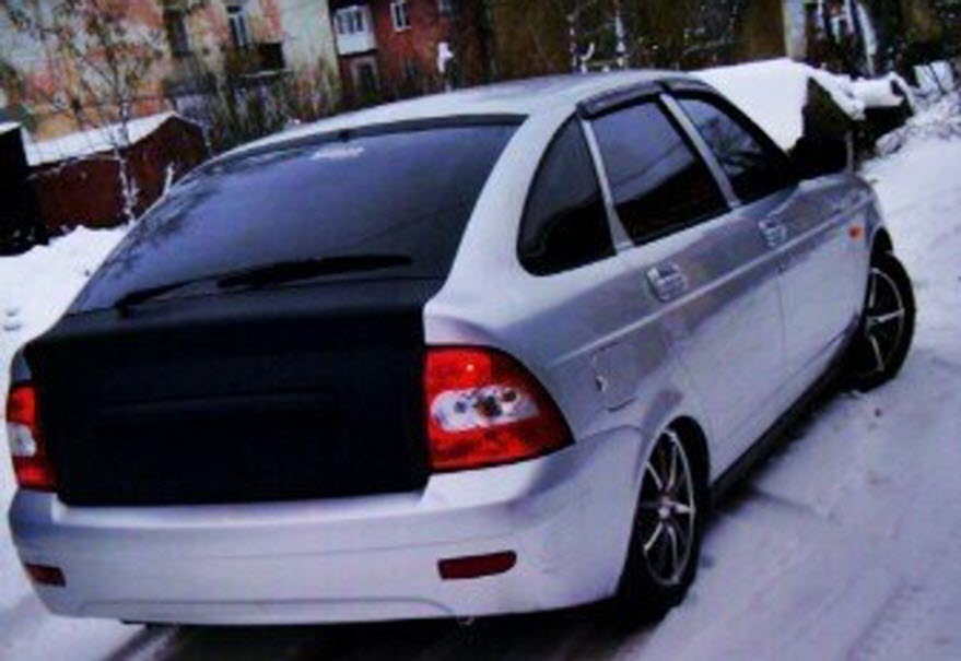 Чёрный багажник — Lada Приора хэтчбек, 1,6 л, 2010 года | тюнинг | DRIVE2