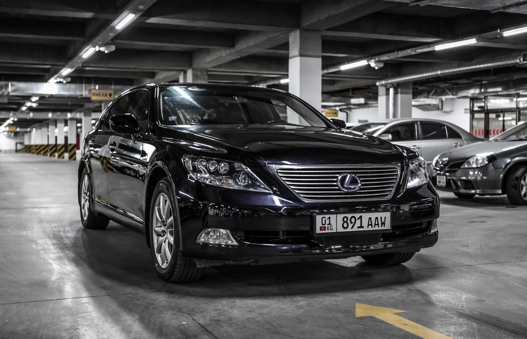 Lexus 600 фото