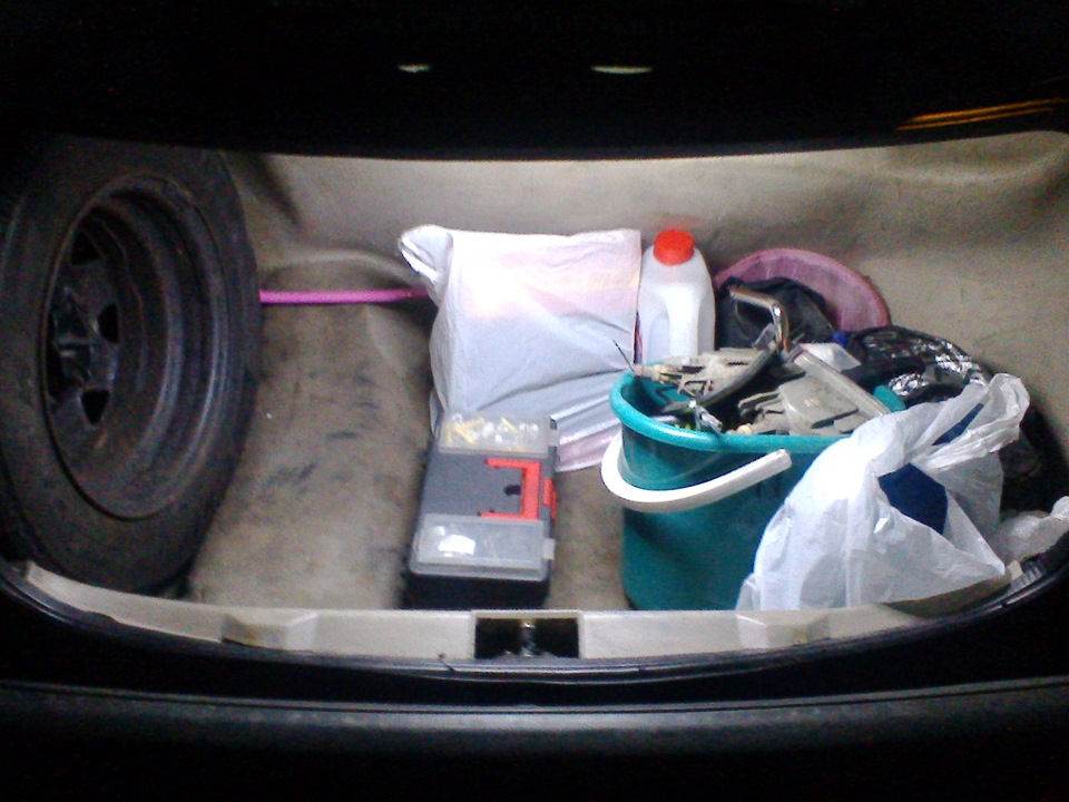 LED на 15 диодов в багажник — Audi 80 (B3), 1,8 л, 1987 года | своими ...