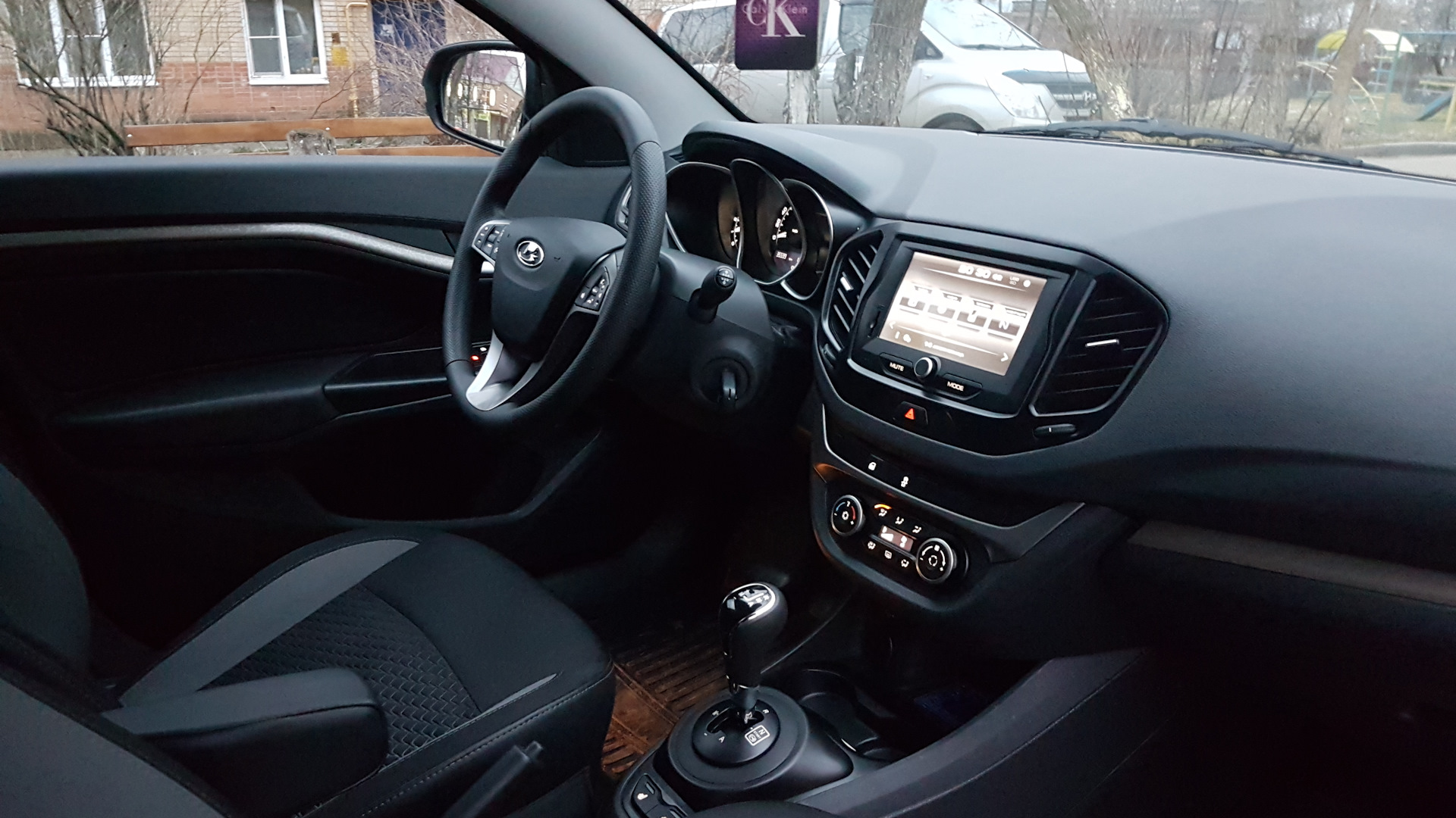 комплектация люкс мультимедиа. комплектация люкс мультимедиа. комплектация люкс мультимедиа. Lada gfl 120. лада веста люкс 2021.