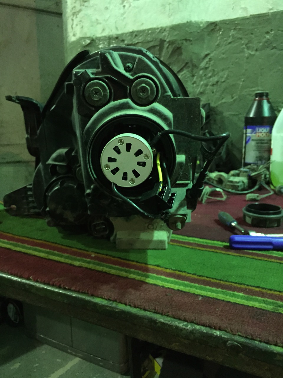 на торец лампы накручивается кулер! — SsangYong Rexton (2G)