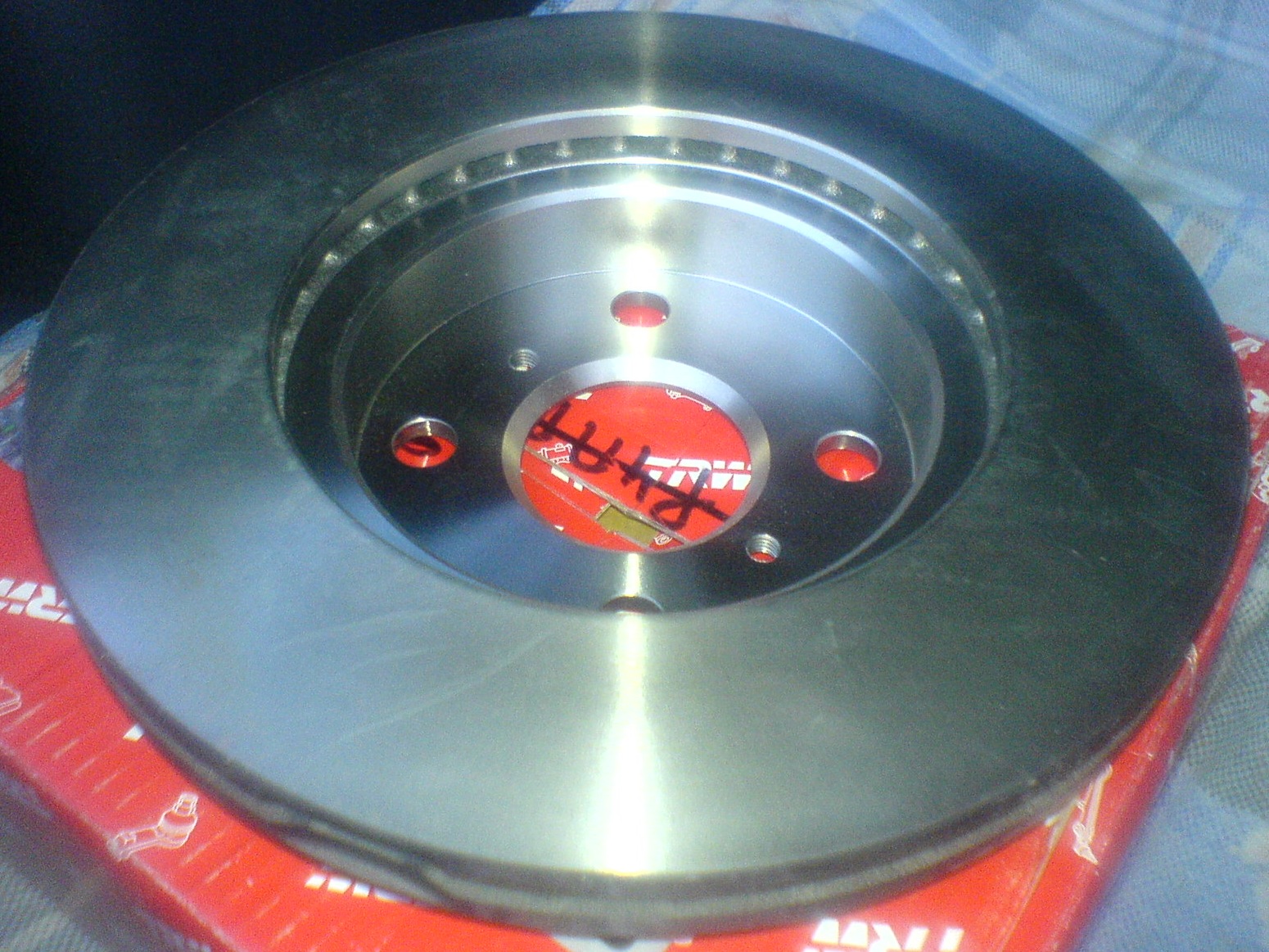 Perforated brake discs - Toyota Corolla 16L 2001