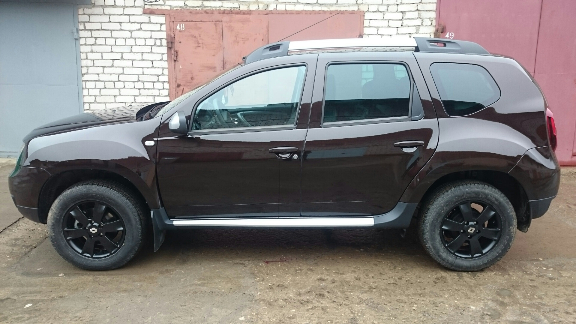 Черные диски Renault Duster