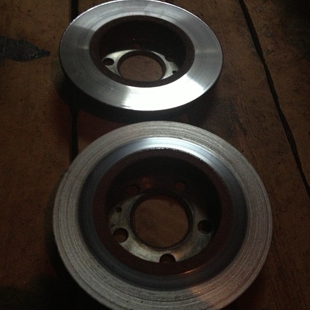 Плановое ТО, колодки, диски и кое-что ещё… — Volkswagen New Beetle, 2 л ...