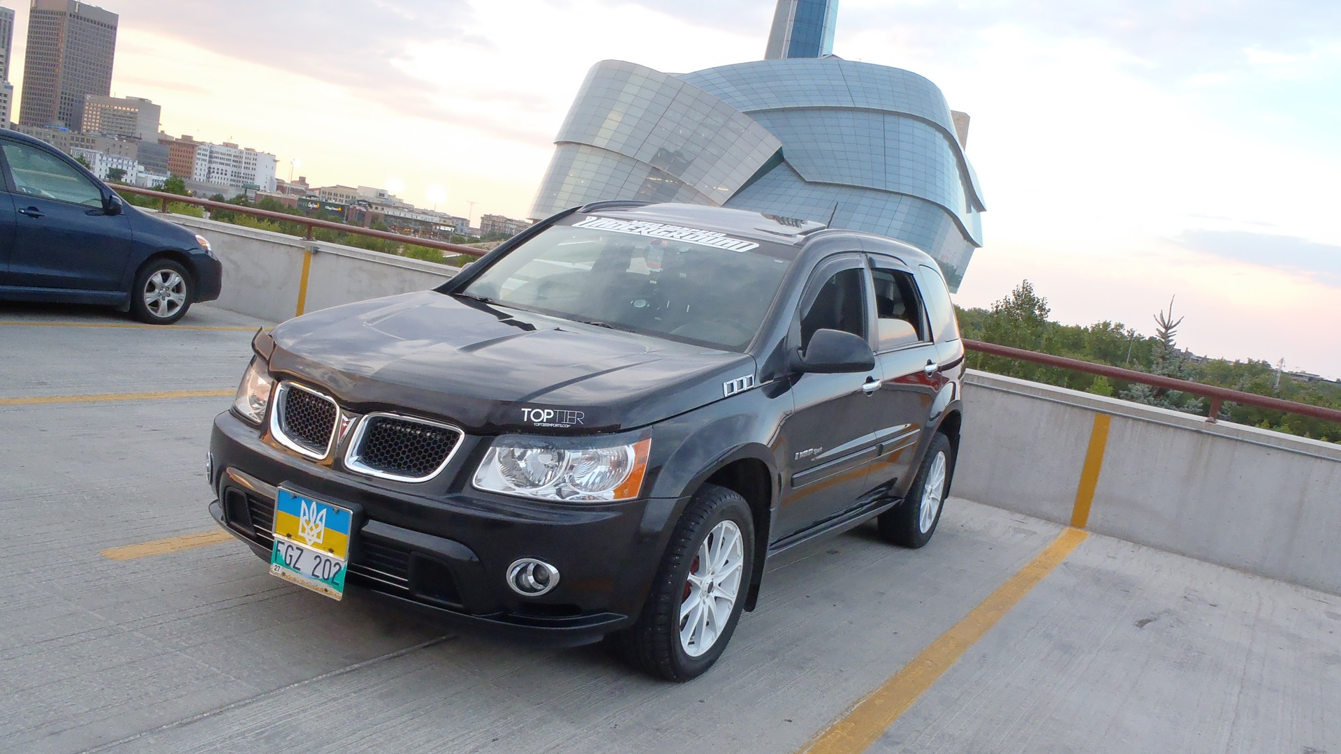 Pontiac Torrent 3.6 бензиновый 2008 | Чёрный металик... на DRIVE2