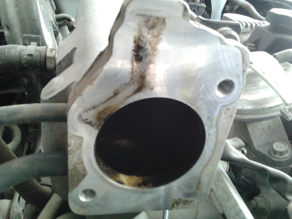 Чистка дроссельного узла — Chevrolet Lanos, 1,5 л, 2007 года | своими ...