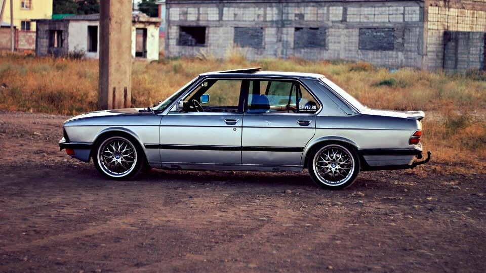 BMW 5 1985