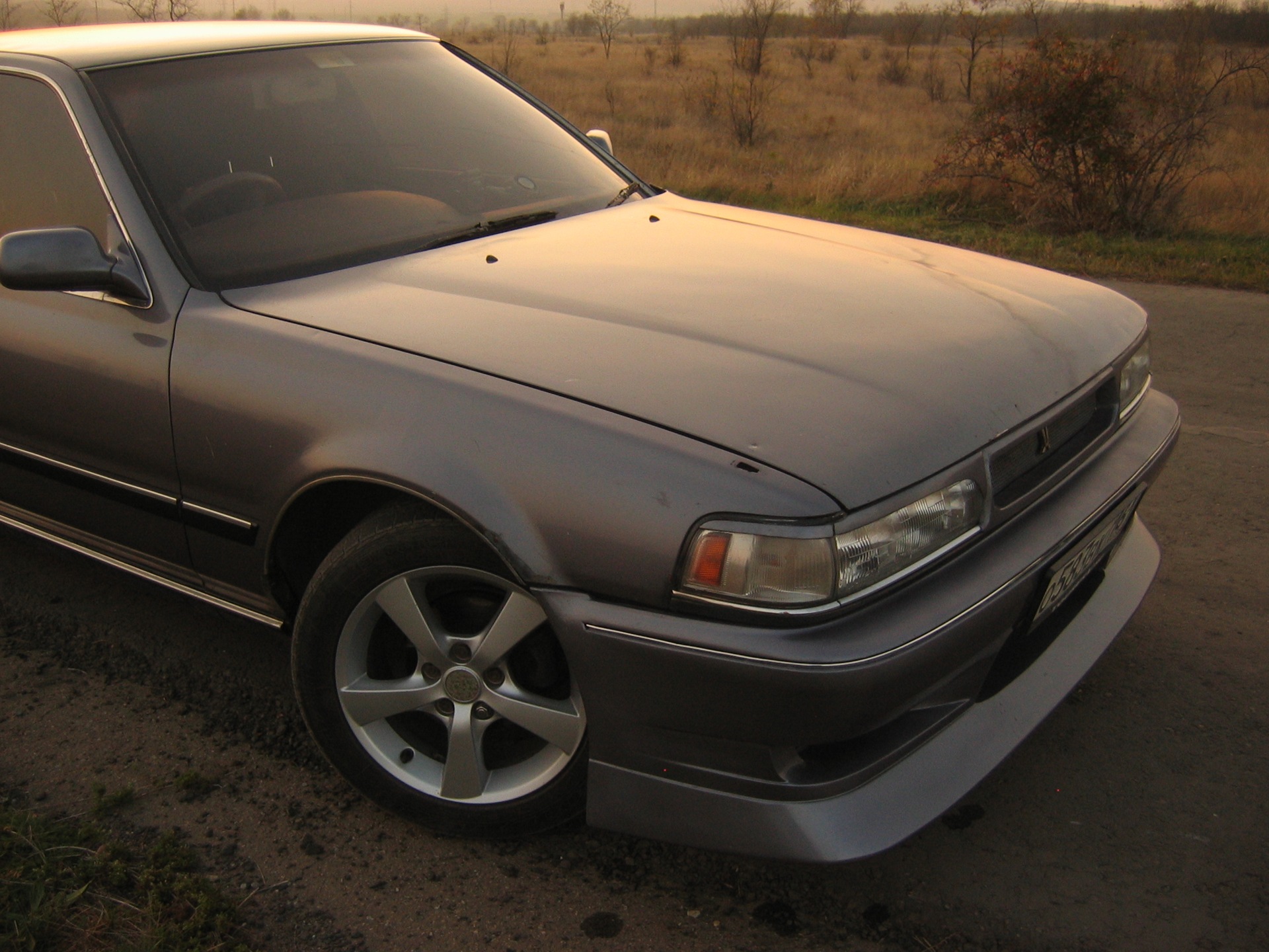 Front bumper  - Toyota Cresta 25 L 1990