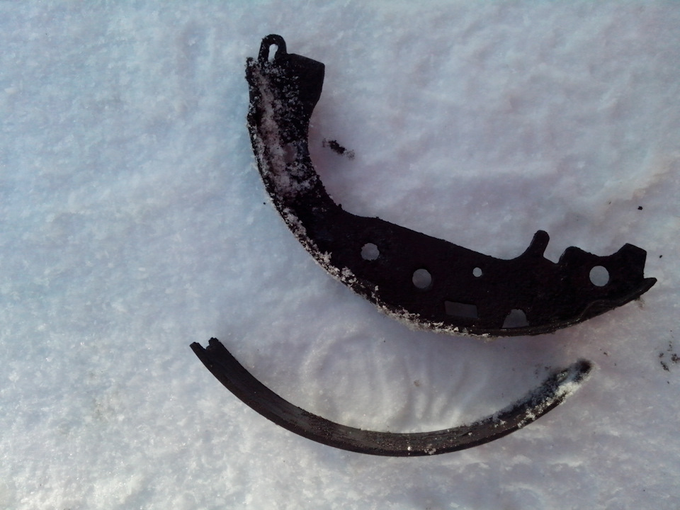 Провалилась педаль тормоза — Toyota E120, 1,5 л, 2001 года | поломка ...