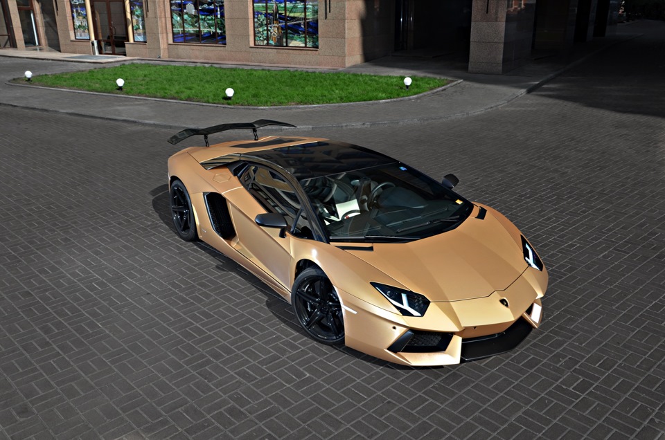 Lamborghini Aventador lp760 2