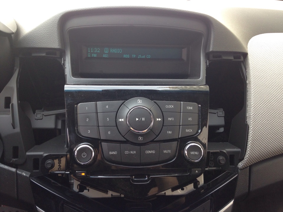 Кнопка открывания багажника — Chevrolet Cruze (1G), 1,8 л, 2012 года ...