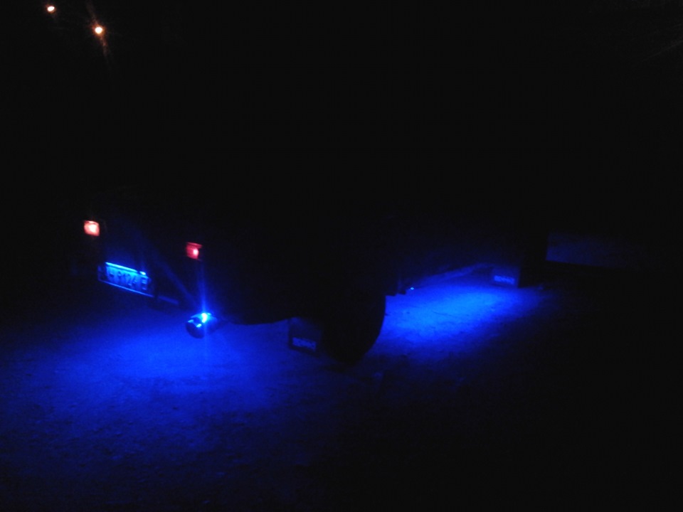 Установка неоновой подсветки под днище — Lada 21013, 1,2 л, 1982 года ...