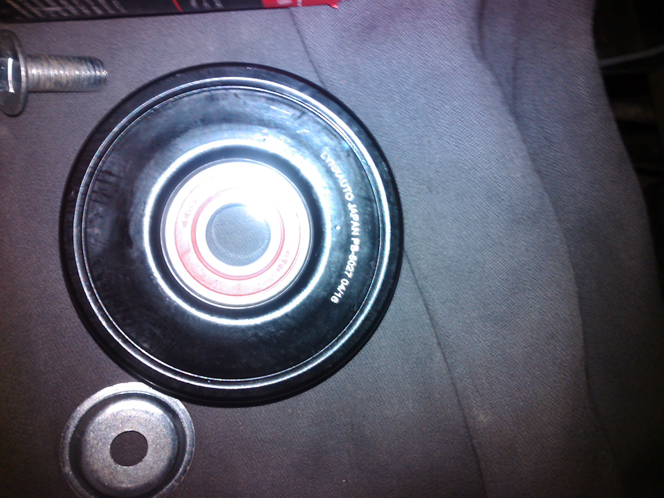 Замена ролика натяжного и ремня привода навесного оборудования — Suzuki ...