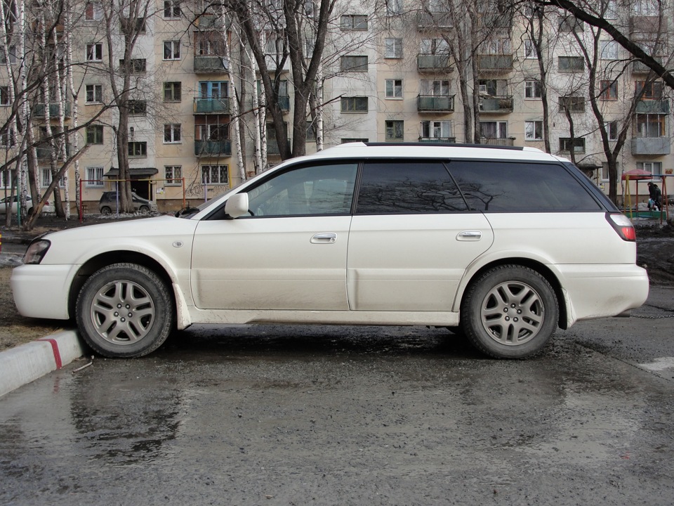 Клиренс аутбек. Subaru Outback клиренс. Subaru Legacy на проставках. Subaru Lancaster белый. Субару Легаси клиренс.