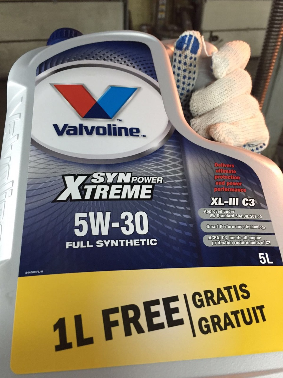 Первое ТО и перегерметизация поддона — Audi Q5 (1G), 2 л, 2012 года ...