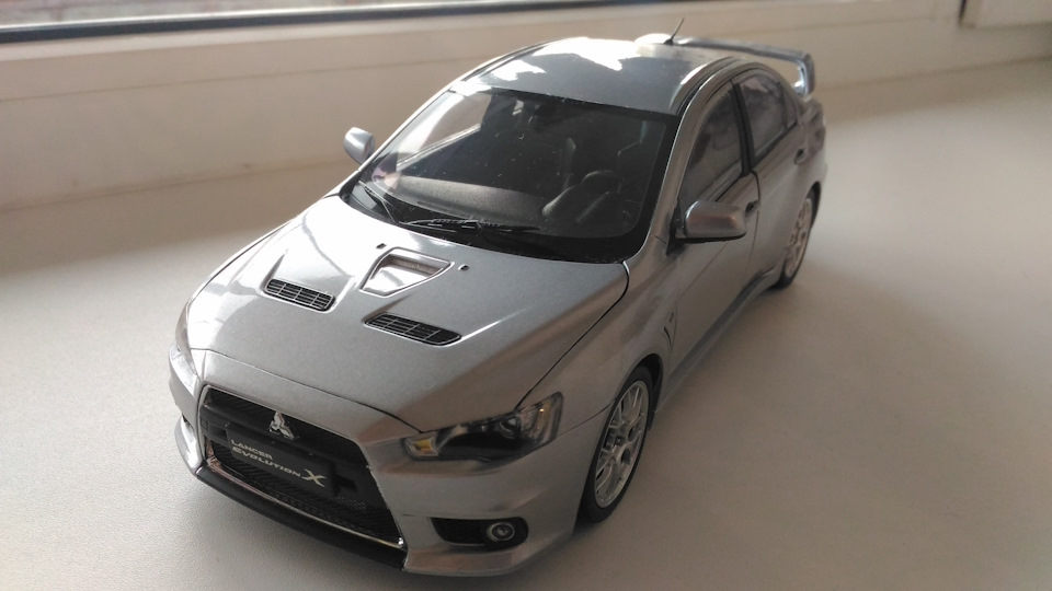 Модель Lancer Evolution X 1:18 — Mitsubishi Lancer X, 1,6 л, 2012