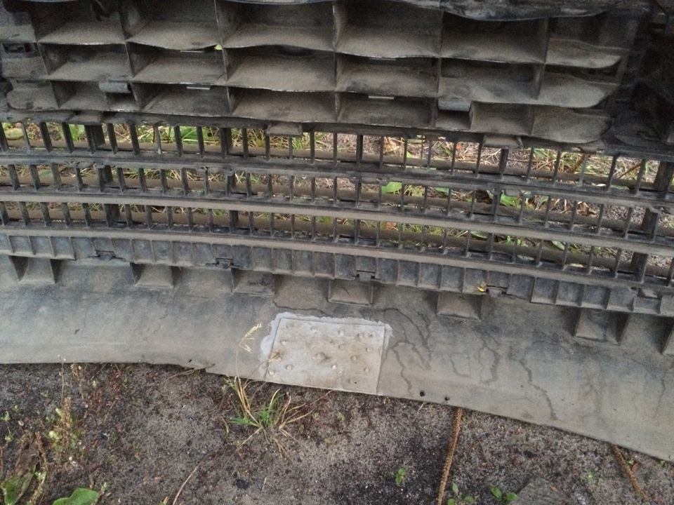 Ну и была трещинка снизу — Renault Megane II