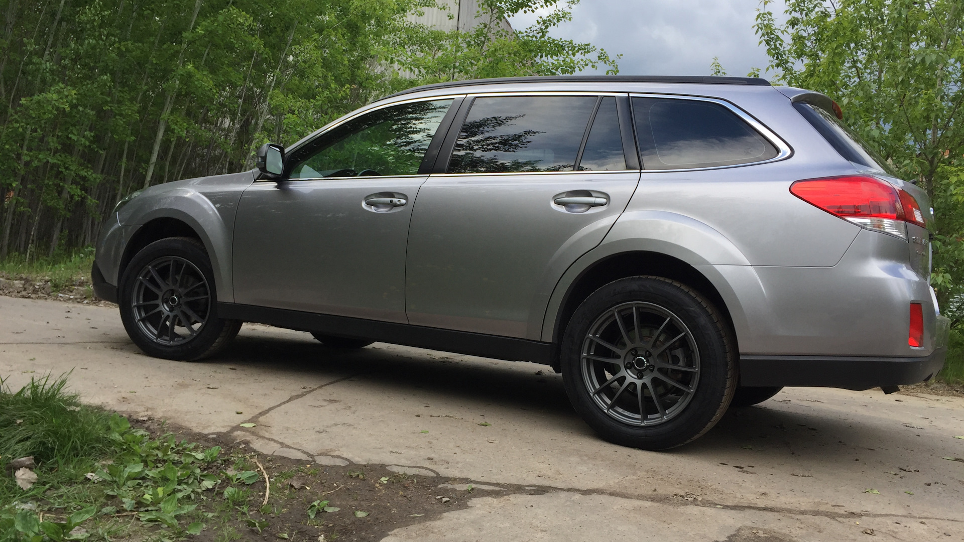 Диски subaru outback. Subaru Outback br r18. Subaru Outback колеса. Диск Subaru Outback r17 2011. Диски на Субару Аутбек br.