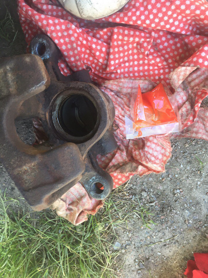 Замена задних ступичных подшипников и тормозов. — Mitsubishi Lancer X ...