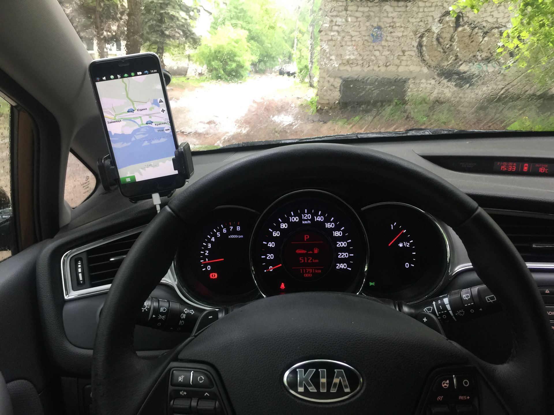 Установка держателя для телефона — KIA Ceed SW (2G), 1,6 л, 2015 года |  фотография | DRIVE2