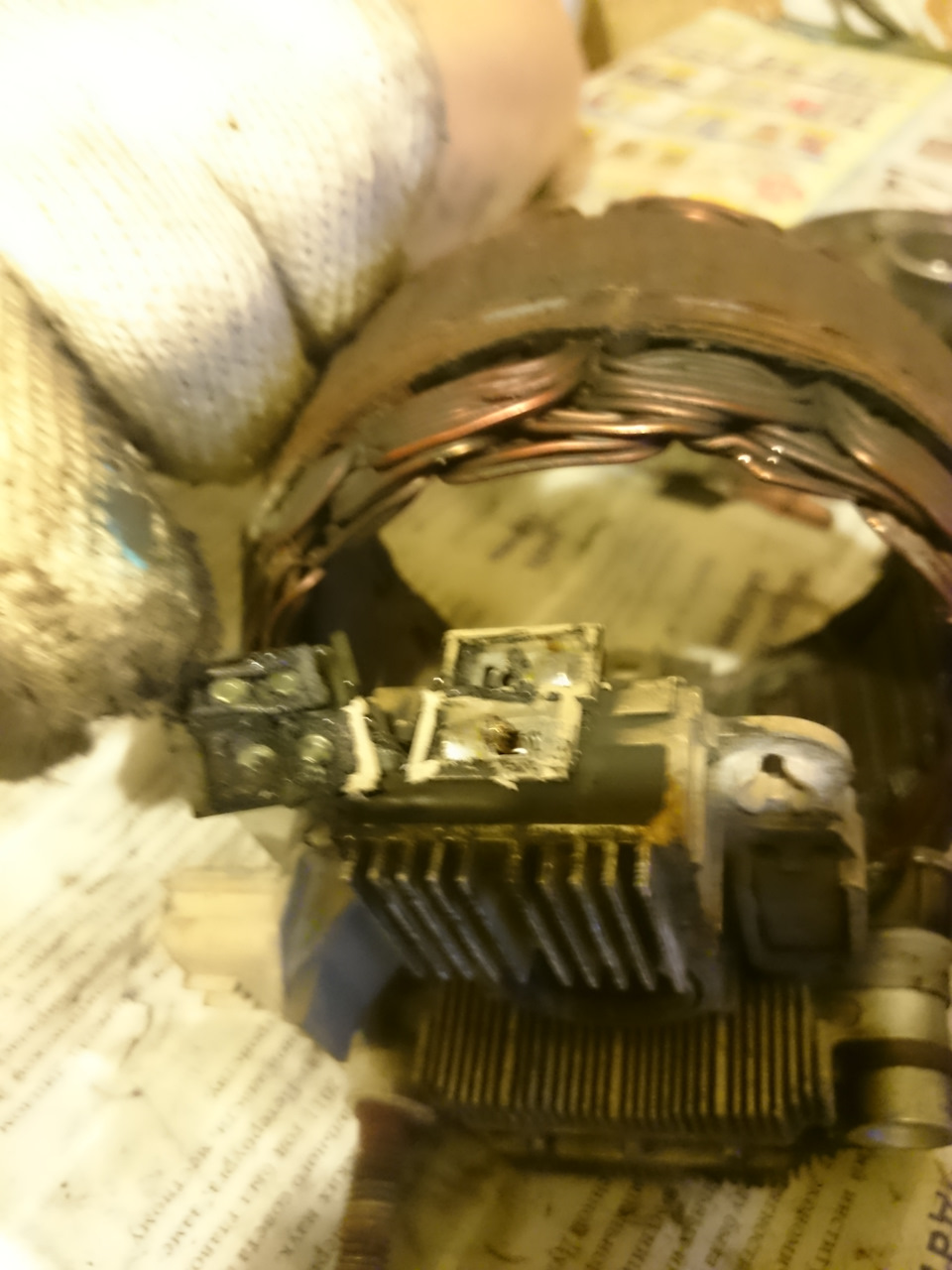 31e4aes 960 Как вставить щетки в генератор