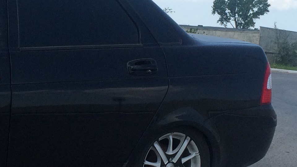 Lada Приора Седан Black Сhocolate