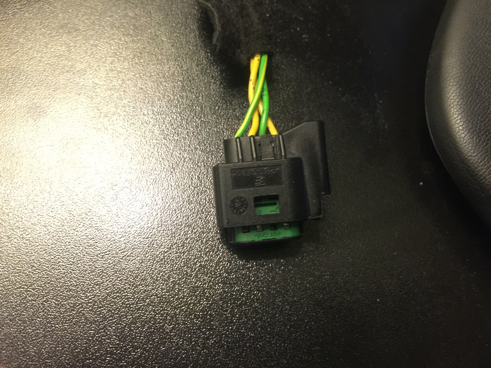 Разъём — Peugeot 308 (1G)