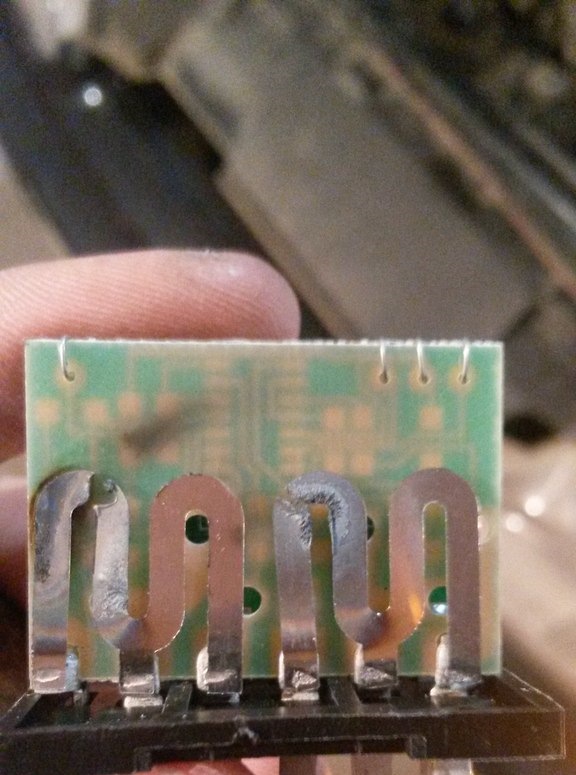 Причина отказа задних габаритов раскрыта — Lada 2114, 1,6 л, 2012 года ...