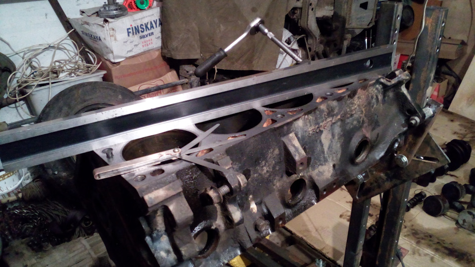 Промер привалочной плоскости блока цилиндров — Jeep Grand Cherokee (ZJ ...