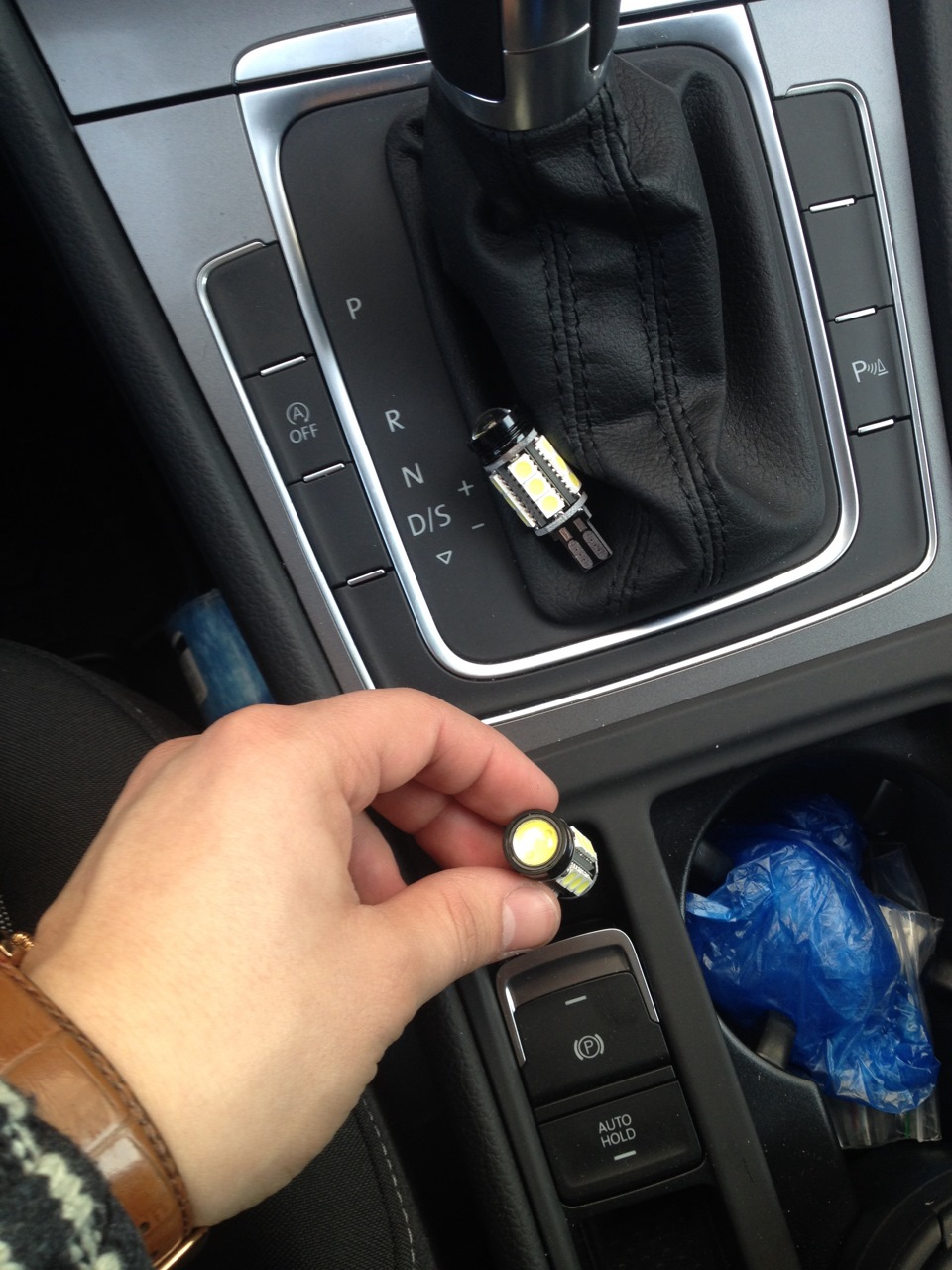 лампочки в задний ход — Volkswagen Golf Mk7, 1,2 л, 2013 года ...