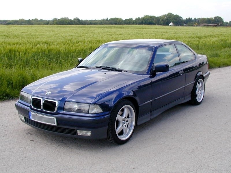 Авито б у бмв. BMW 325i e36. BMW e36 Coupe. БМВ 3 е36. BMW e36 2003.