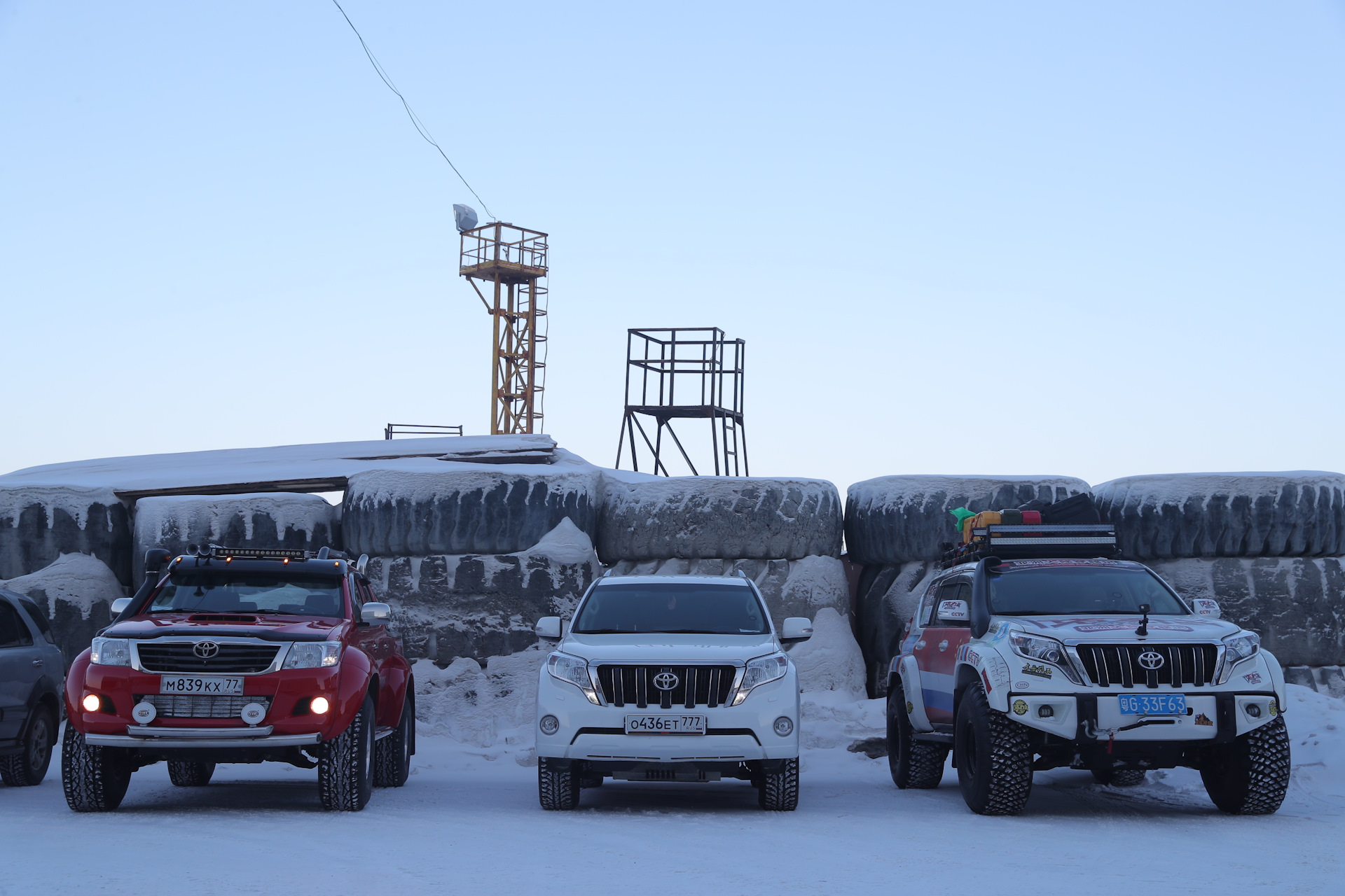 Топ гир монголия. Арктик трак Прадо 150 АТ 35. Toyota Land Cruiser Prado Arctic Trucks 2020. Хайлюкс ат38 Арктик трак. Прадо 150 ат35 Арктик Тракс.