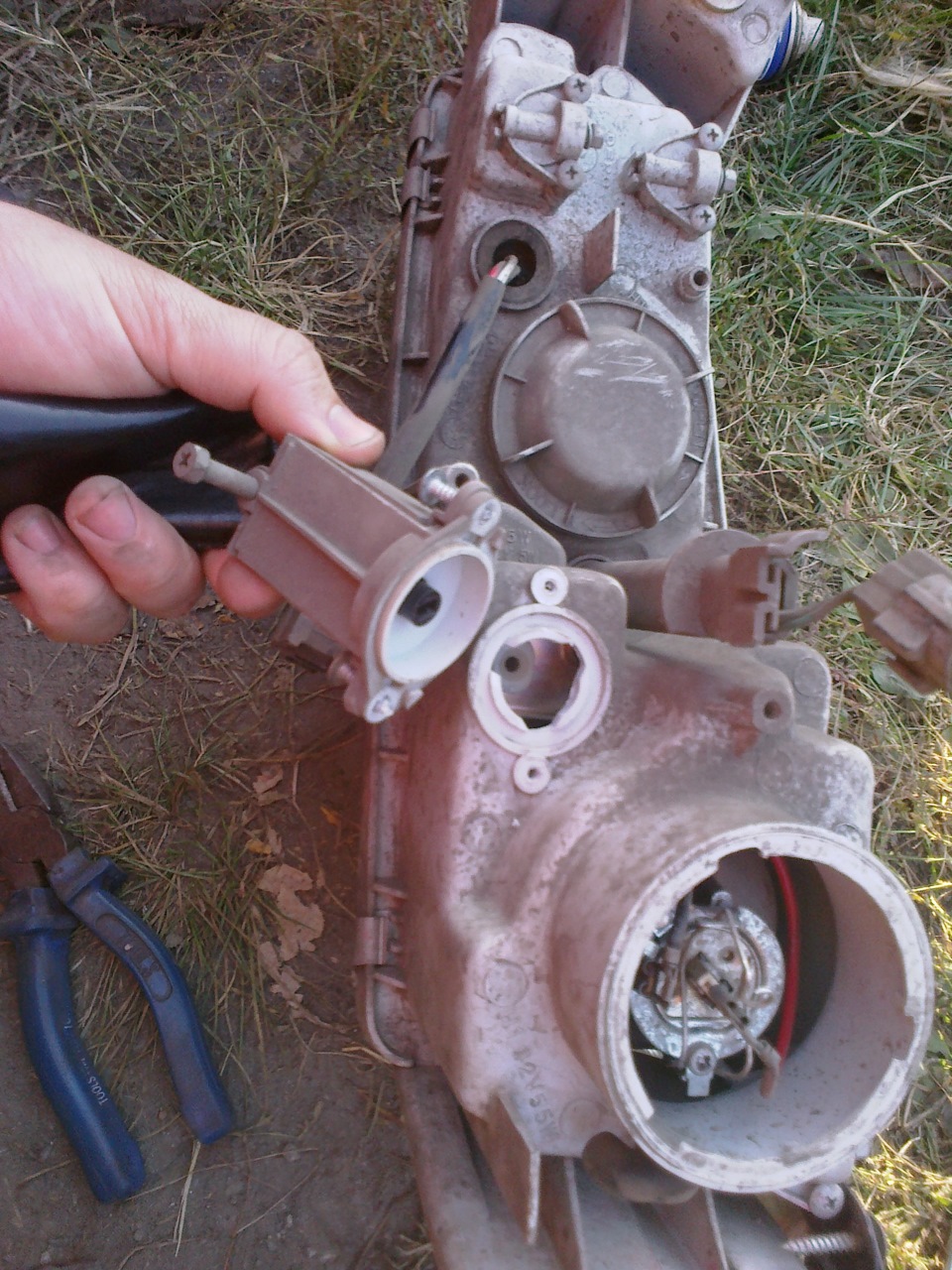 Фары Depo не регулируются — Mazda 626 IV (GE), 2 л, 1992 года ...