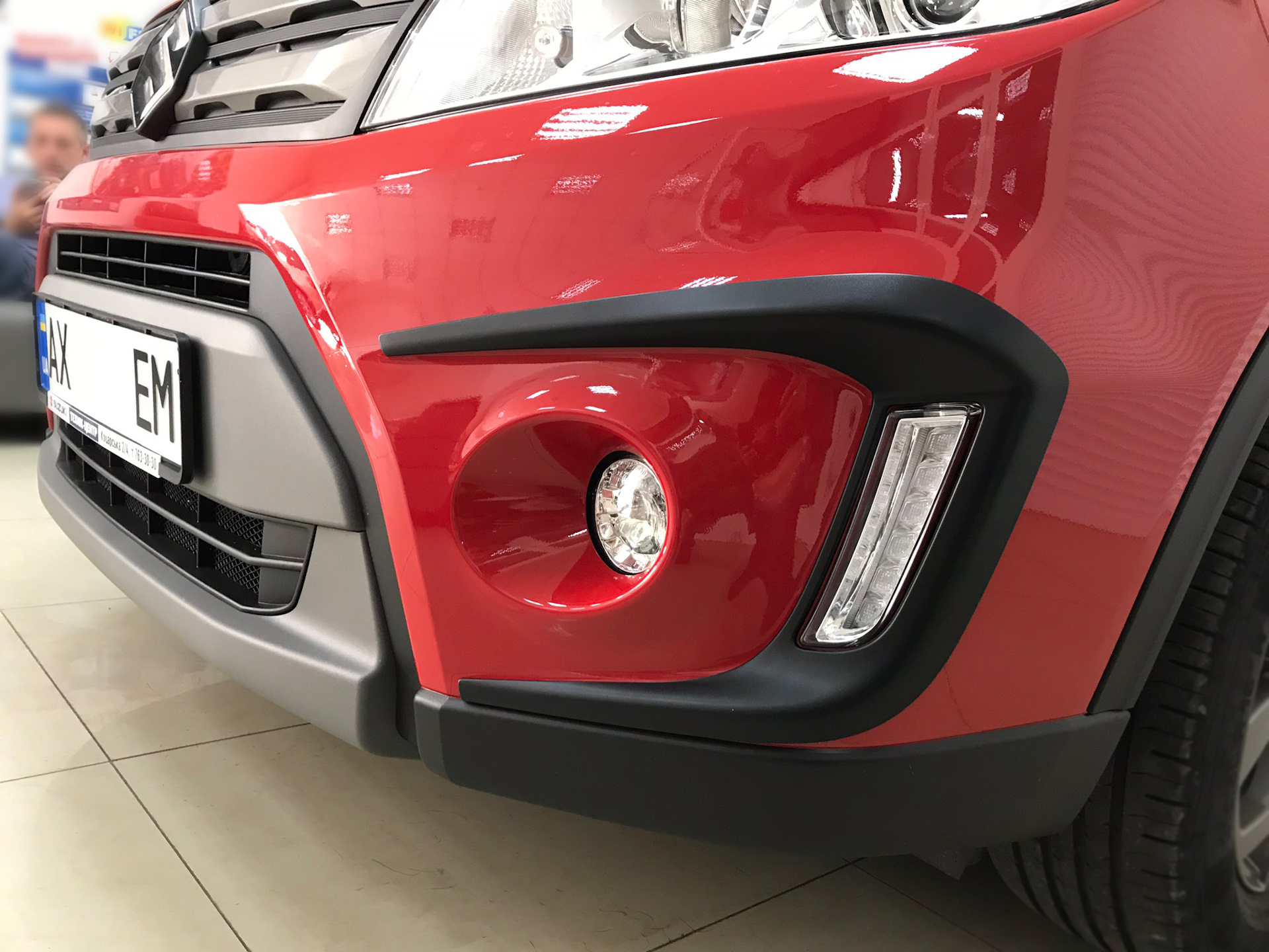 Накладки на двери и ДХО — Suzuki Vitara (4G), 1,6 л, 2016 года ...