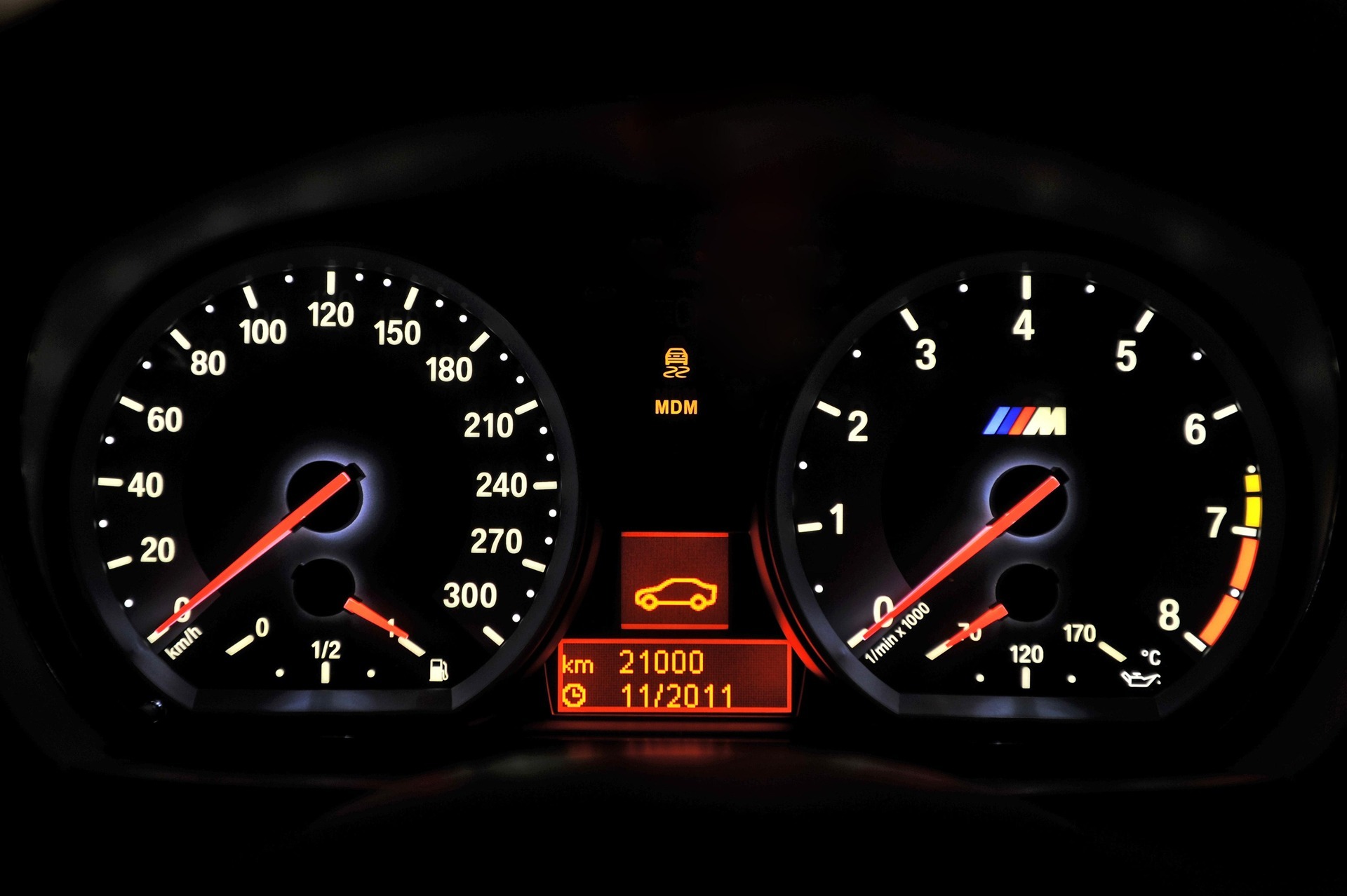 Как снять машину со скорости BMW представила M1 - DRIVE2