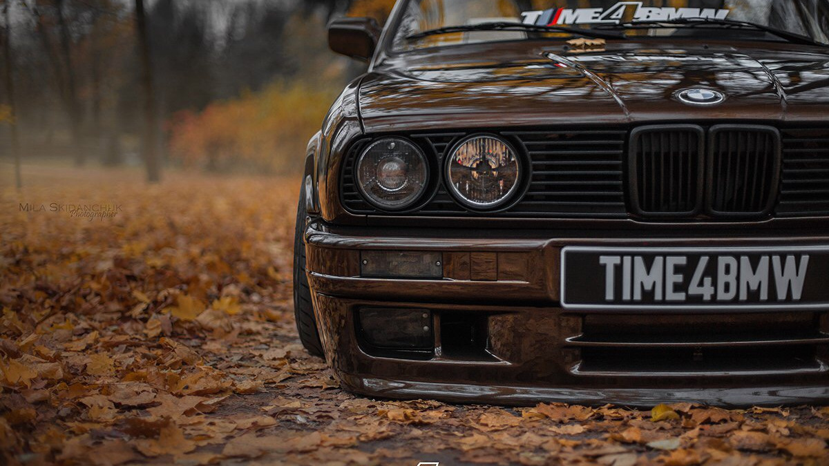 BMW e30 осень