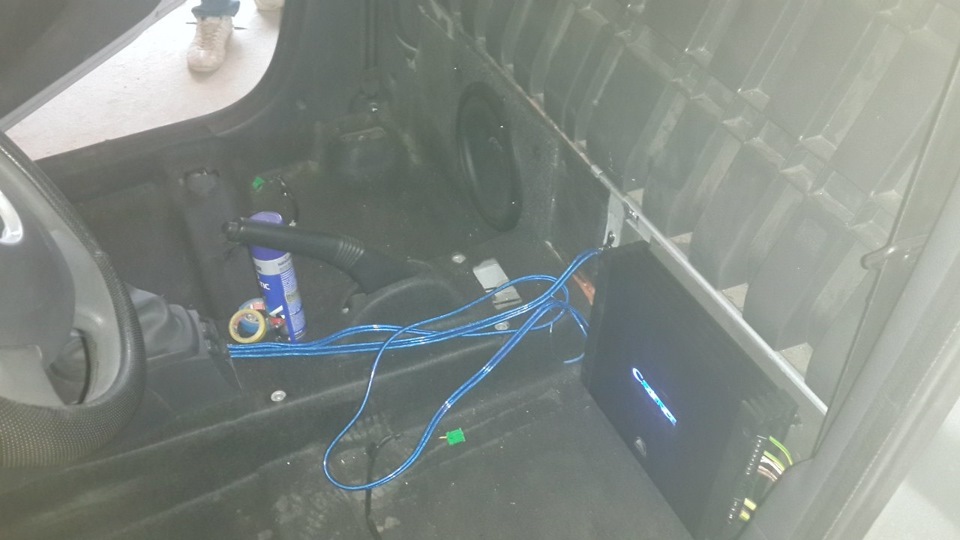 8ая Студия.Музыка в авто… — Lada Ларгус, 1,6 л., 2013 года | автозвук ...