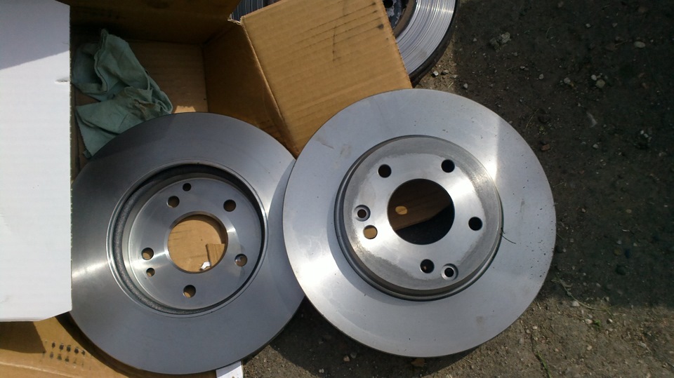 Новые тормозные диски — Mercedes-Benz E-class (W210), 2,4 л, 1997 года ...