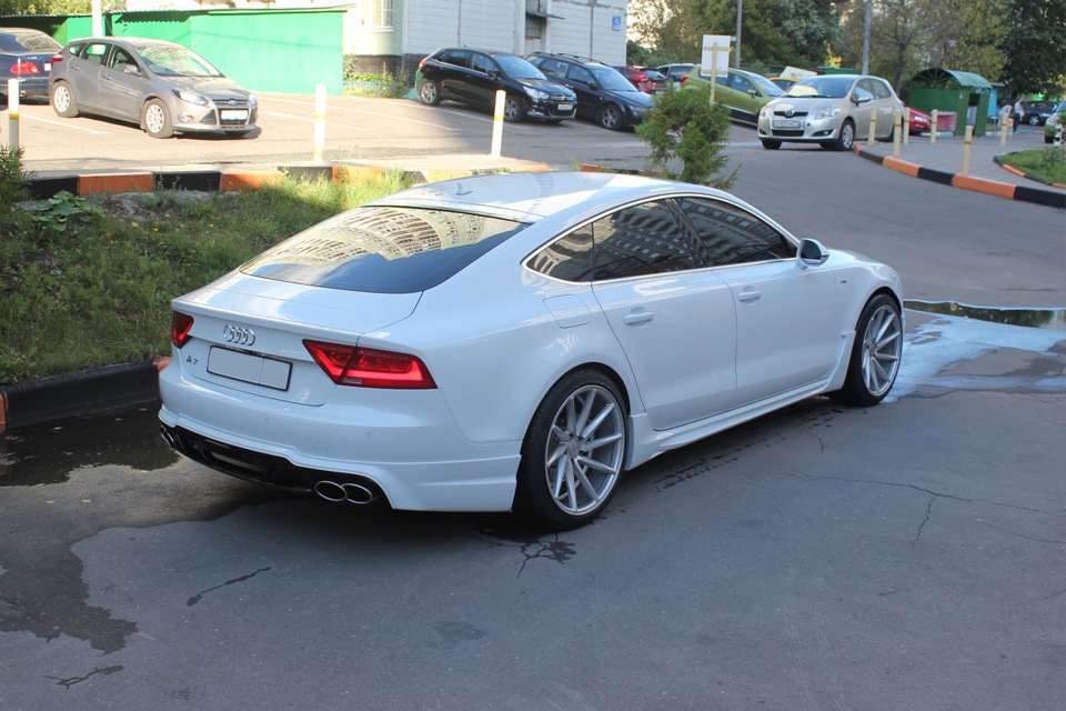 Audi a7 черная крыша