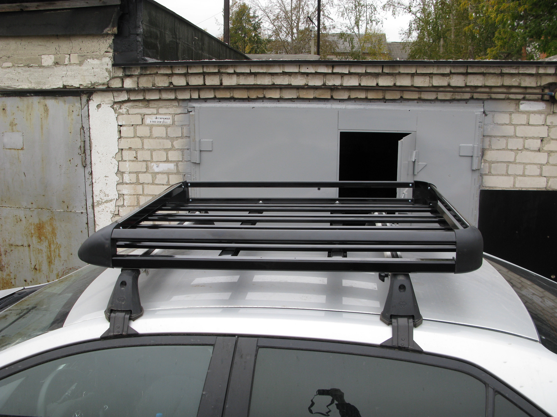 Прокат багажников. Багажник на крышу Triton. Багажник на крышу Hino 500. Багажник на крышу Альфа 2015. Nissan DAYZ багажник на крышу.