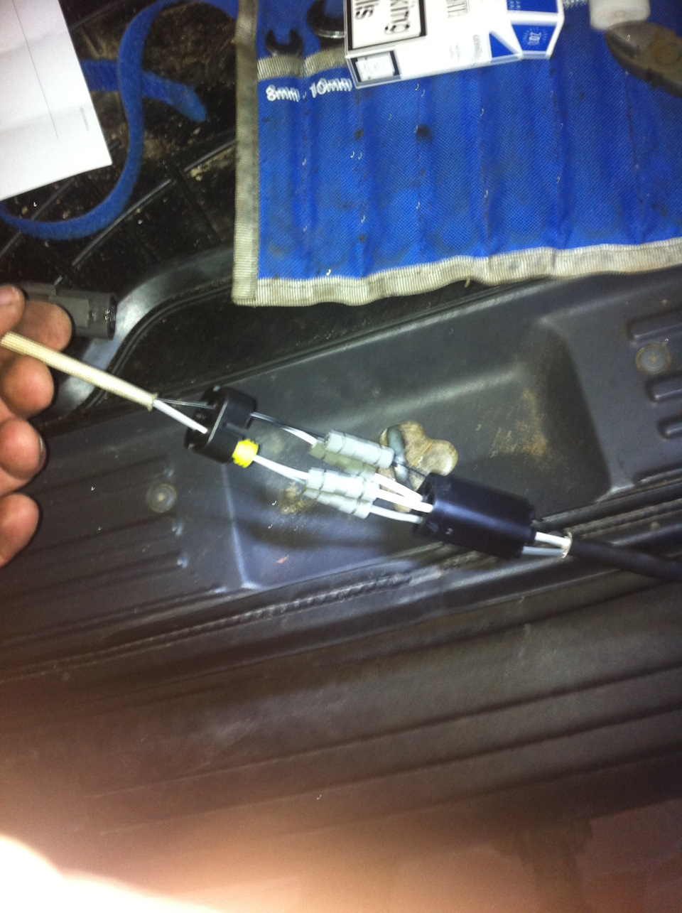 Фишка, коннекторы и уплотнения шли в комплекте — Nissan Pathfinder (2G)