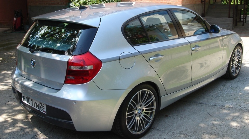 что за машина bmw 1? что за машина bmw 1?