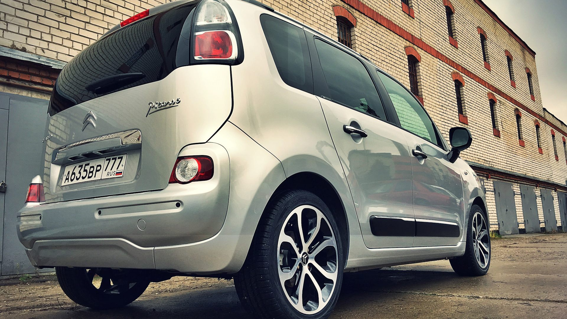 Citroen C3 Picasso 1.6 бензиновый 2014 | magnifique на DRIVE2