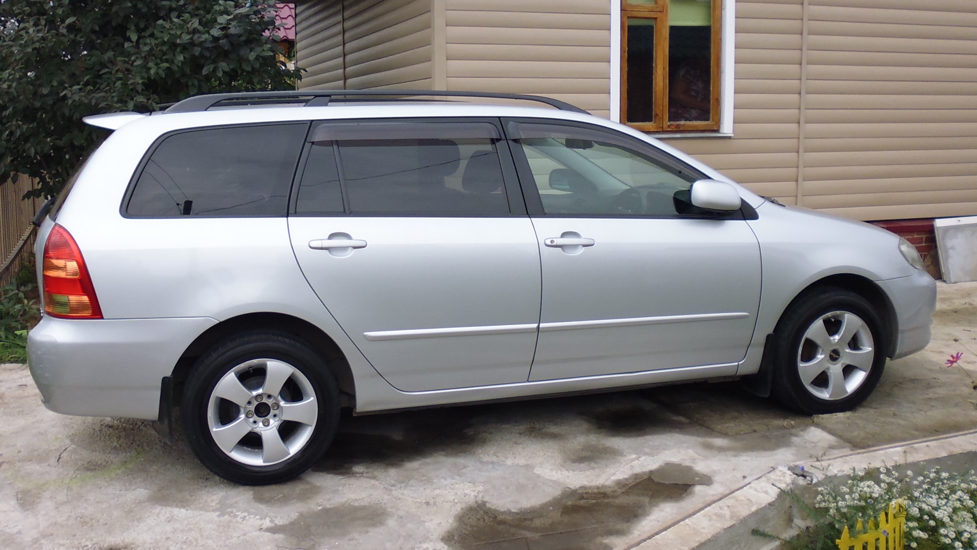 Toyota Corolla Fielder e120