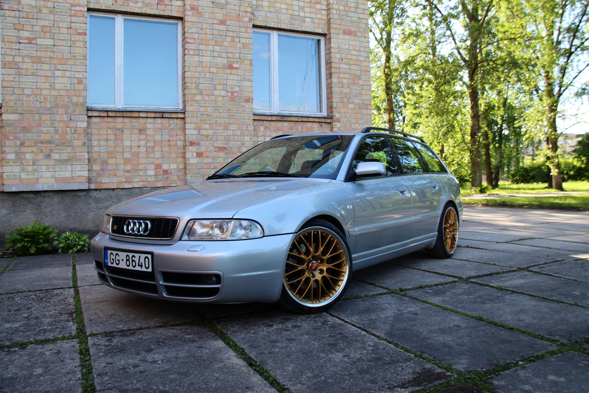 Диски а4. Audi a4 b5 BBS. Audi a4 b5 r18. Audi a4 b5 r18 rays. Audi a6 r17 BBS.