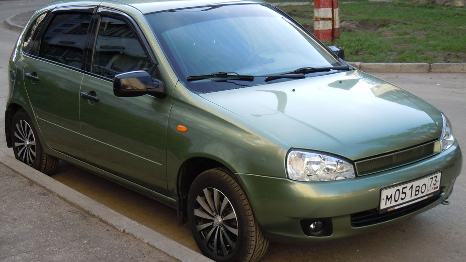 Lada Kalina 2008 зеленый седан