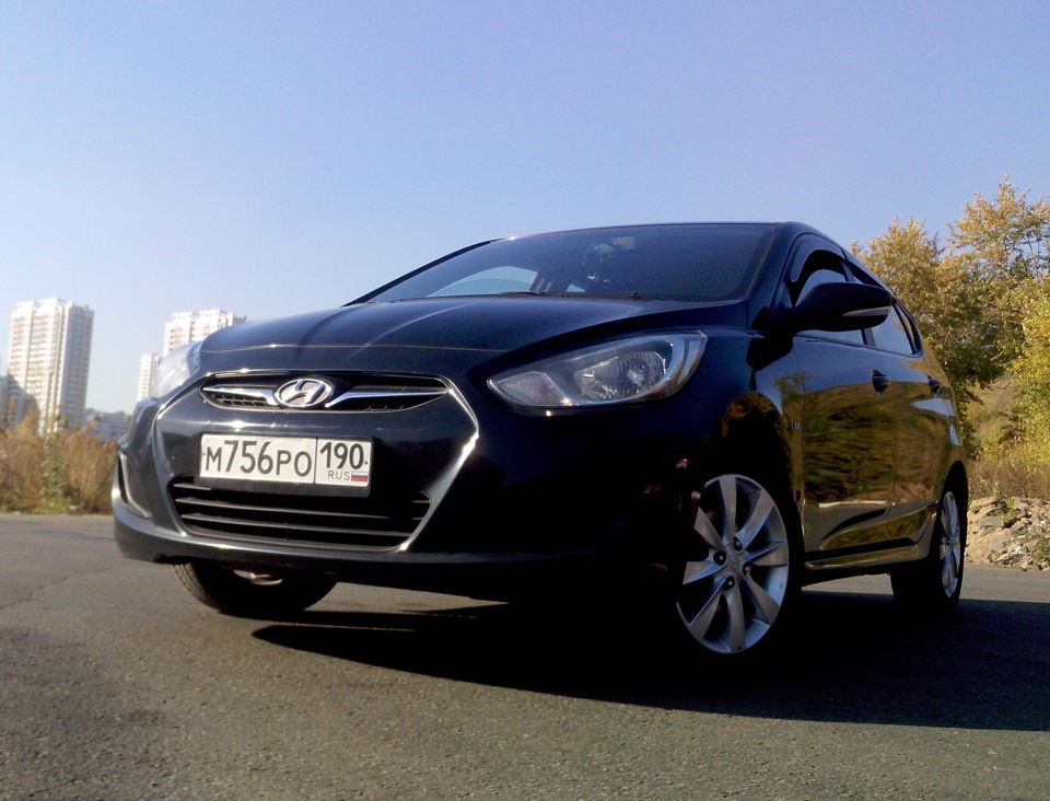 Что то фото hyundai solaris 2014 год хэтчбек коричневого цвета